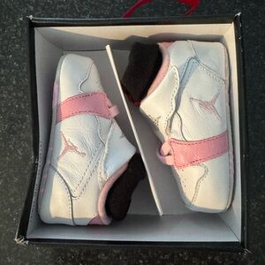 Jordan 1st Crib Shoe White and Pink/Black Jordan Socks Included Size 3C